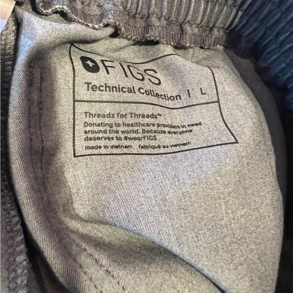 Figs Graphite Kade Cargo Technical Collection Scr… - image 5